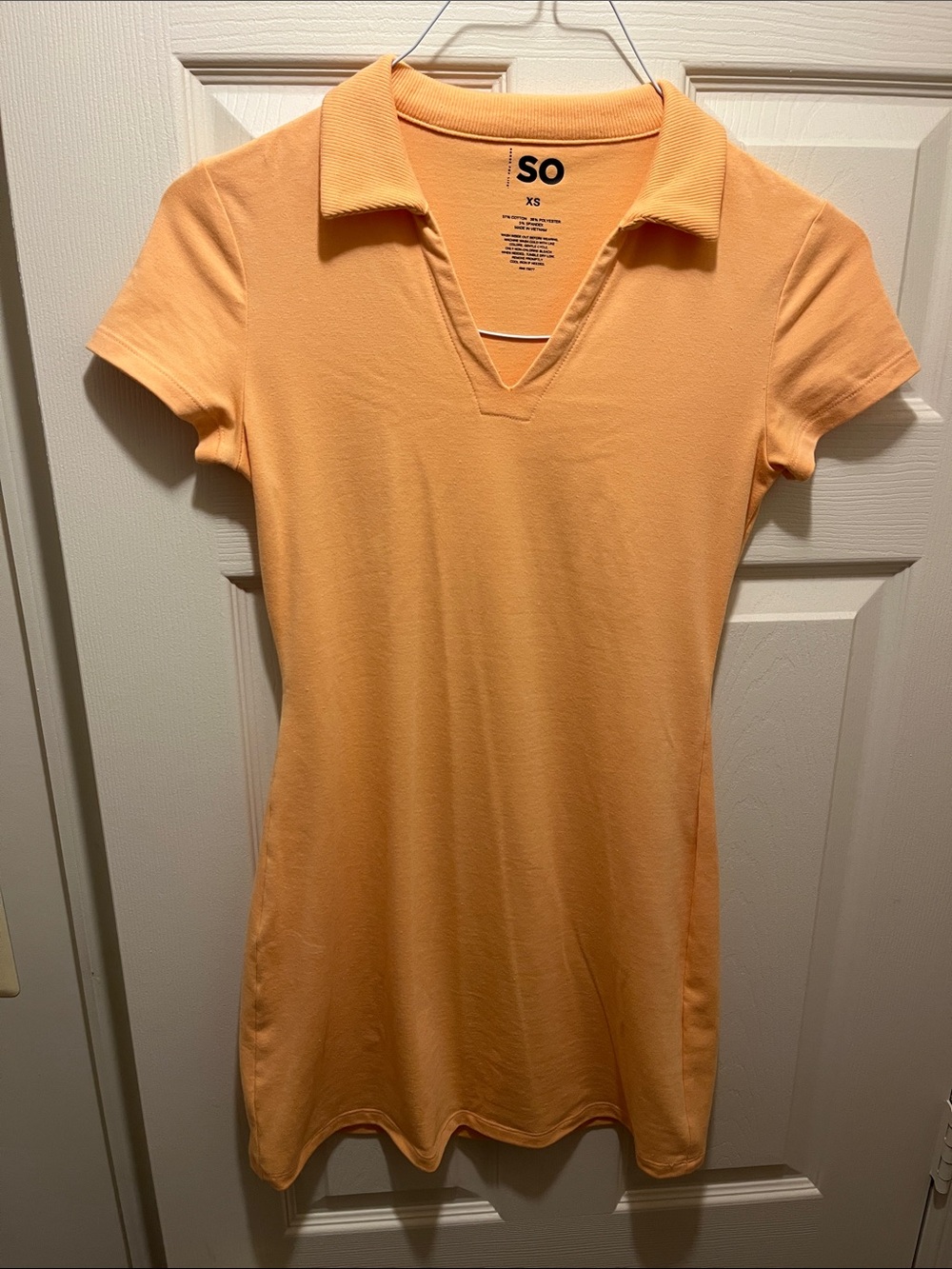 SO Peach Short-Sleeve Polo V-Neck Top